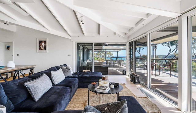 Elements at Bouddi By Coast Hosting
