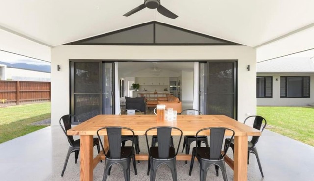 Eleven Watson Guesthouse