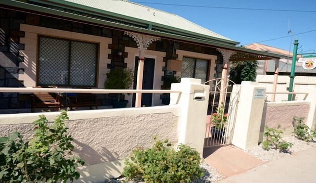 Emaroo Oxide Cottage