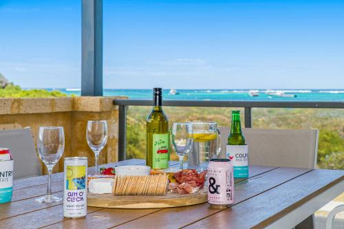 Endless Summer - Ocean Views Beachfront Location.