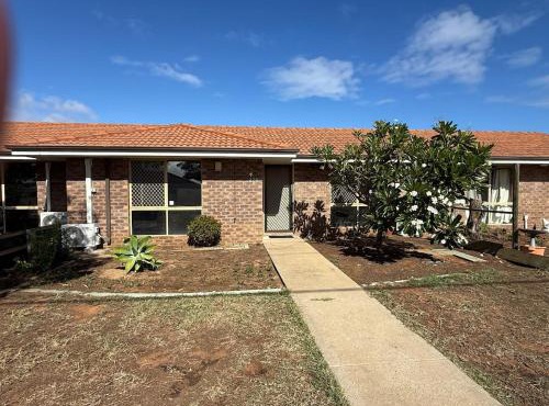 Entire 2 bedrooms unit
