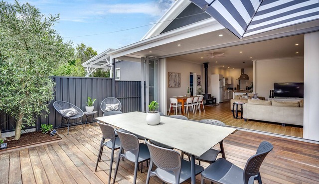 Experience a Cozy 3 Bed Fishermans Cottage- Goolwa Waterfront - Pet Friendly
