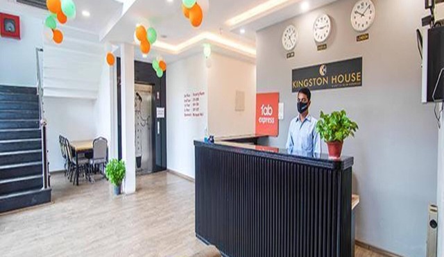 Fabhotel Kingston House