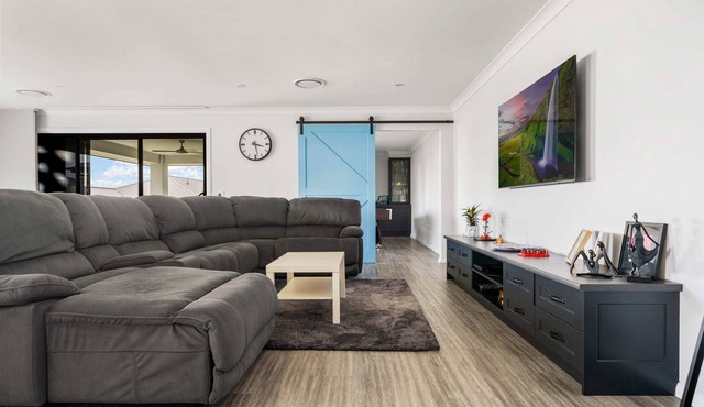 Fairleigh Dream - Modern, Spacious & Convenient