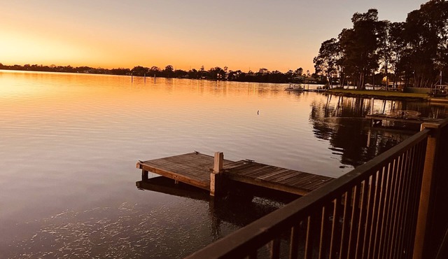 Family-sized Waterfront Home with lake views & private jetty!