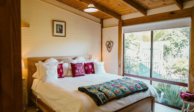 Fleurty's Point Cottage at Franklin South, Huon Valley, Tasmania
