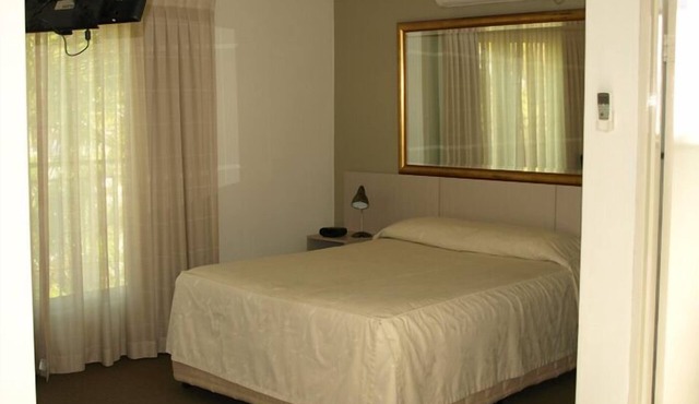 Francis Phillip Motor Inn