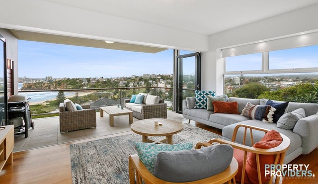 Freshwater Lookout Executive Apartment