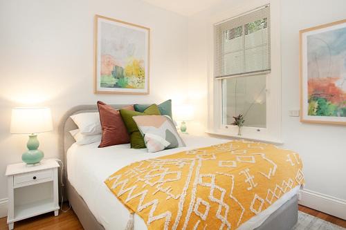 Funky Inner West Studio with Private Patio
