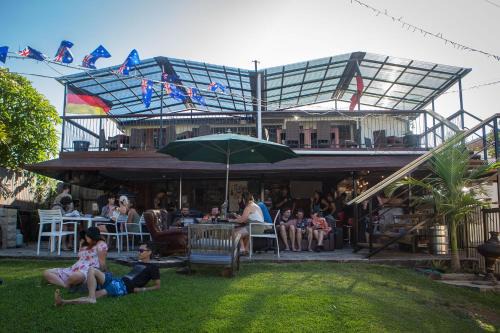Gladstone Backpackers