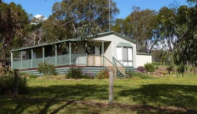 Glendara Cottage - located at Harrow