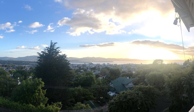 Glorious Views - beautiful 1925 heritage house