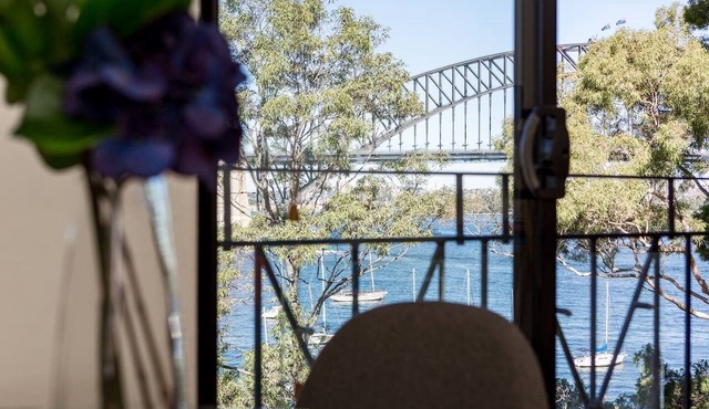Harbourfront Art Deco Hall Sought after in Sydney