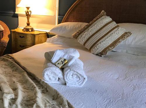 Hawk's Nest Bed & Breakfast