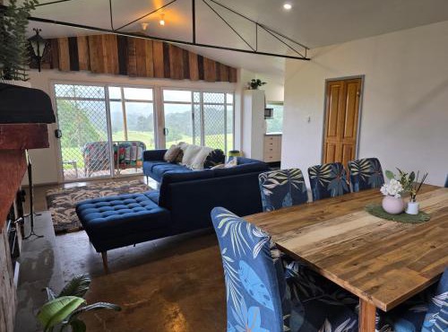 Hideaway Falls Rustic Farm House