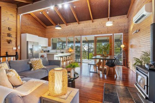 Hilltop Hideaway at Coolum Beach