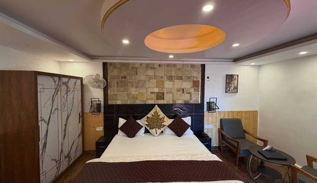 Himalayan Retreat Neelkanth