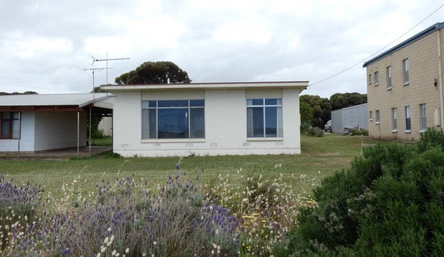 Hooked on Yorkes - Absolute beachfront holiday shack *OFF PEAK SPECIAL *