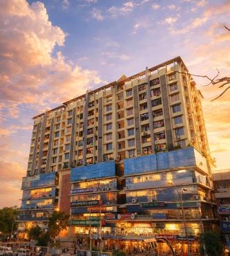 Hotel Labbaik Three College Gate