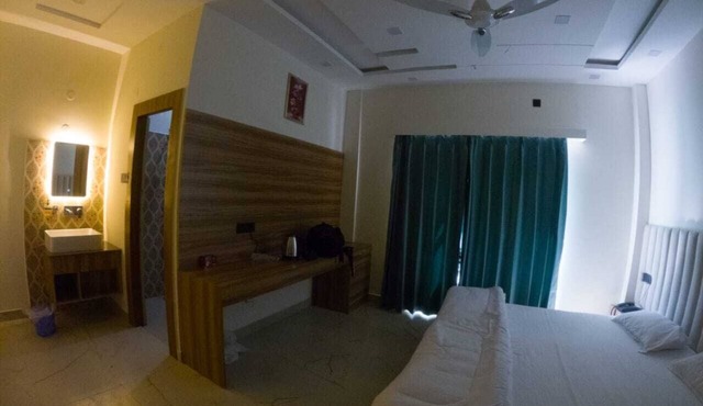 Hotel Riyansh