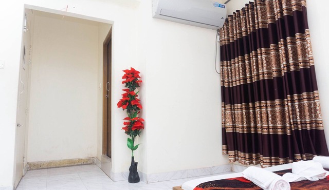Hotel White House International Residential - Family Room - Non AC