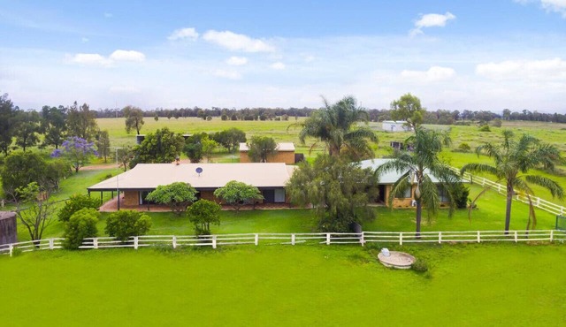 Hunter Valley Country Vineyards 2 Homes Pets Heated PoolGames Room