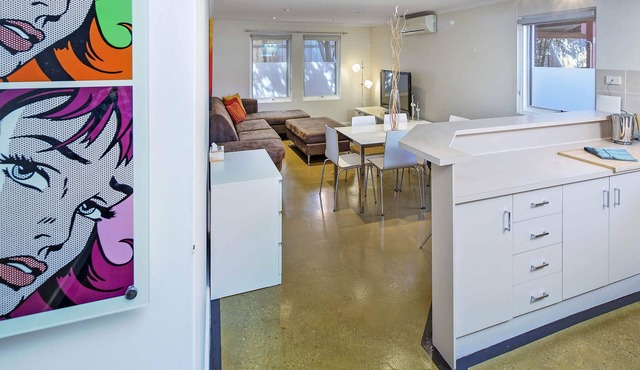 Hurtle Sq Hideaway - Parking, Central, Ground Flr