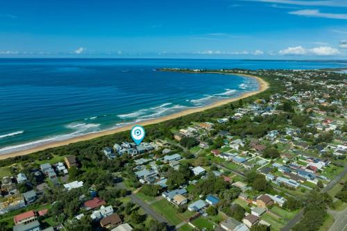 Illaroo Absolute Beachfront with Spa