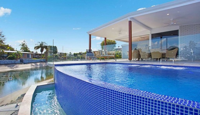 INCREDIBLE VALUE - Perfect for large families