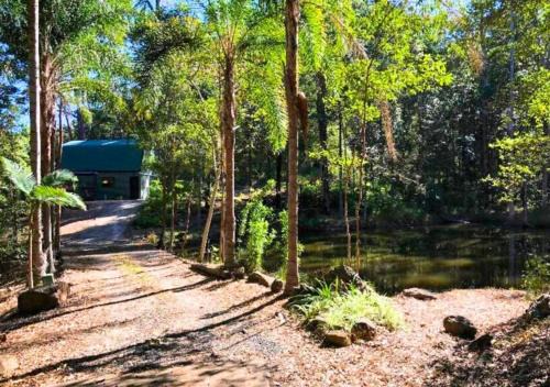 LAKE VIEW CHALET Australia Zoo close by