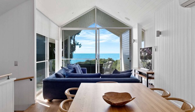 Located on Bunker Bay Beach, this luxury house also has Pullman Resort access.