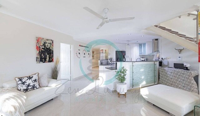 Lux Beachfront PH~ Office ~ Pool ~ Skyline Views