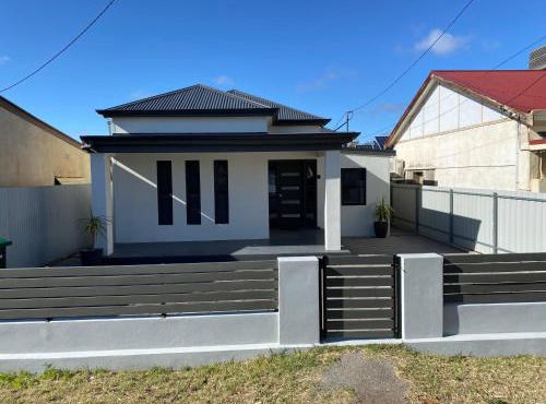 Lux Modern 4 Bedroom House Central CBD