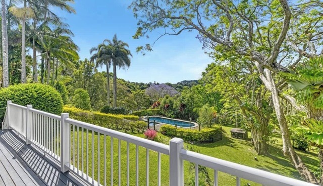 Luxe Hinterland Stay, Eastnor at Montville Estate