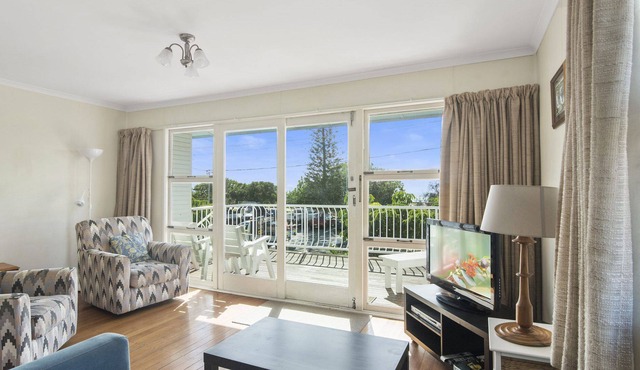 LYDSTEP - The beach shack with heaps of charm + character.