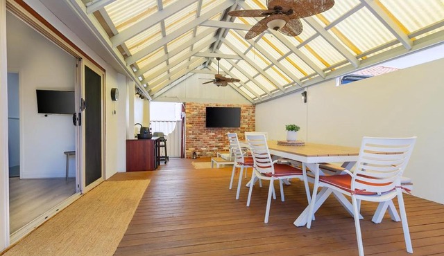 Manning private escape Swan BnB Management