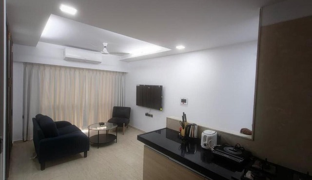 Marbella Studio near BKC Pool, Wi-Fi, Kitchen