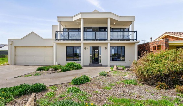 Mareblue Villa - Aldinga Beach - C21 SouthCoast Holidays