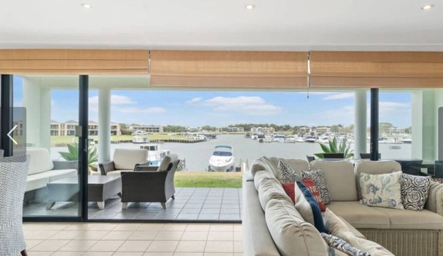Marina Views—Waterfront Family Escape with Dock
