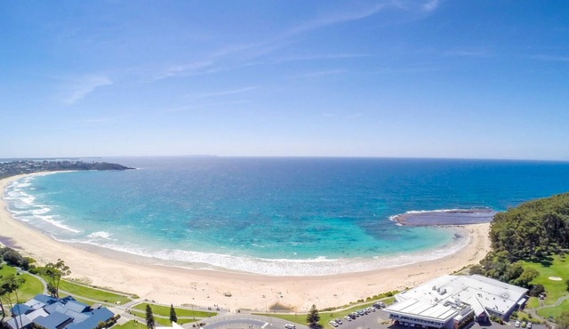 Mariners 5 - High quality apartments opposite Mollymook Beach and Beachside Golf Course
