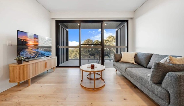 Modern 2-Bed Apartment Near Local Shops