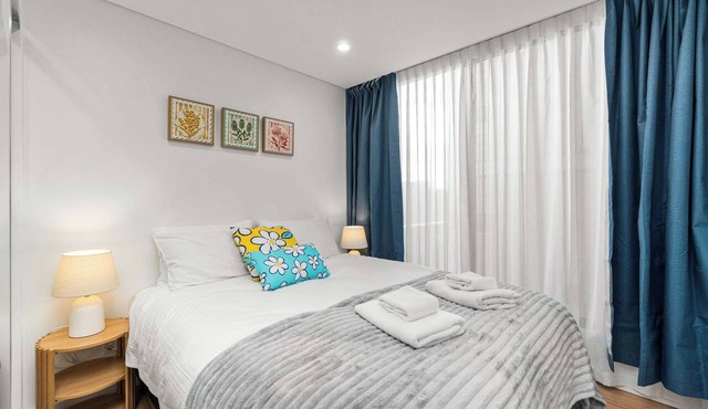 Modern 2BR Apartment in Adelaide's Vibrant CBD