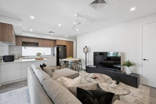 Modern 2BR Shenton Park & Subiaco near QEII & UWA