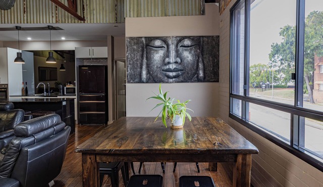 Modern CBD Apartment | Stylish