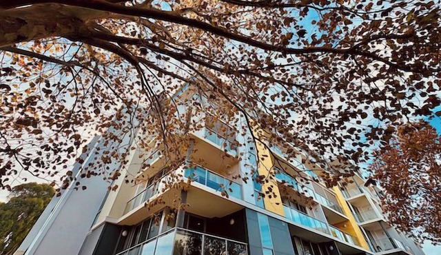 Modern & Convenience meets Capri on Flinders