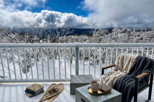 Modern Mount Buller Chalet Village Location Sleeps 12
