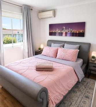 Modern Unit Near CBD & Beach, Free Parking