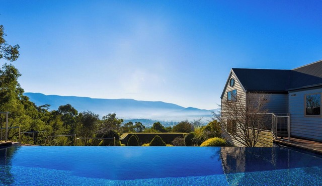 Mount View Estate - A Luxury Getaway with Unforgettable Views