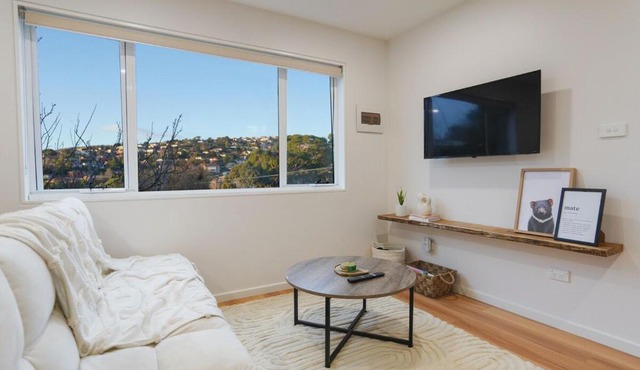 Mt View Newly Built Home w Queen Bed 5km CBD