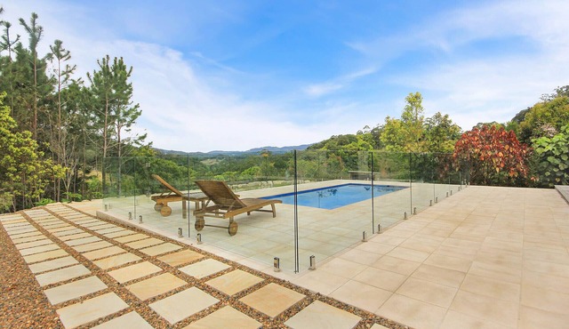 Nala ~ A Luxury Hinterland Home W/free WIFI & pool